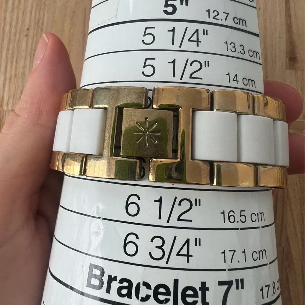 Isaac Mizrahi brand isaac